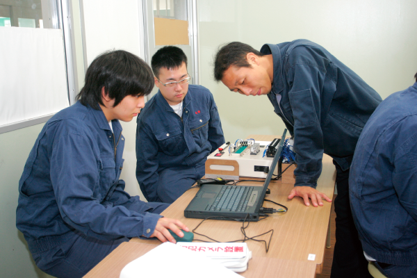 神戸村野工業高等学校 機械電子科の風景その1